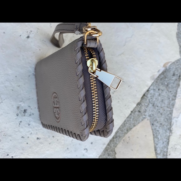 NWT Tory Burch Marion  smartphone wallet grey - Picture 2 of 8